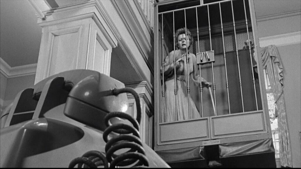 Une Femme dans une cage / Walter Grauman (© Luther Davis Productions) @ Étrange Festival